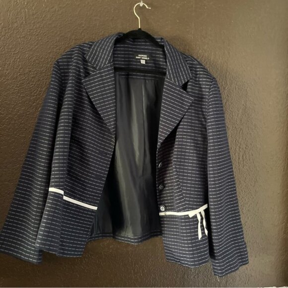 Navy Blue & White Patterned Skirt Suit with Ruffle Bottom, Size 24W - Picture 14 of 14